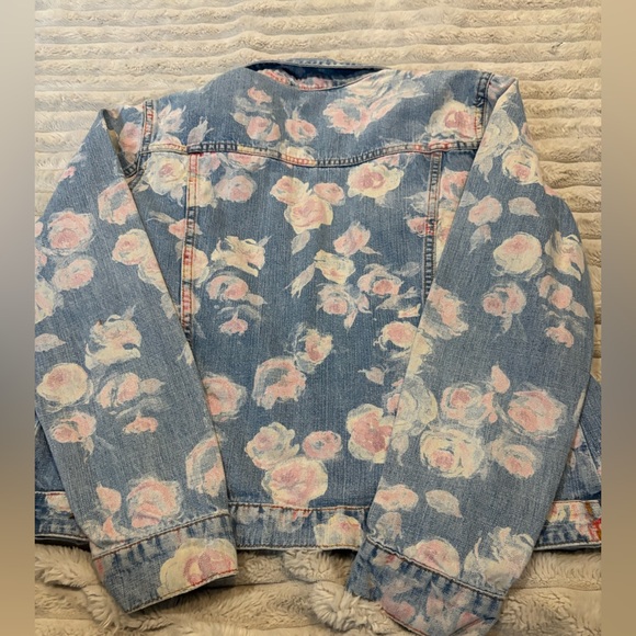 Floral Jean jacket by Harold’s - Picture 3 of 5